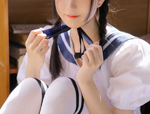 低头看我是怎么玩你的小说视频:从文字到视频,颠覆你的游戏体验!